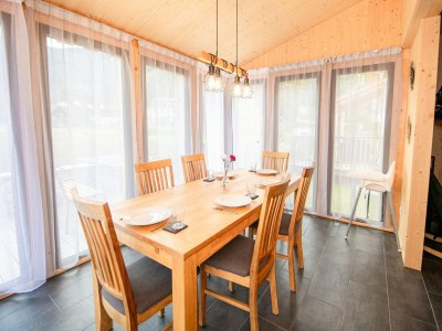 Chalet Elegant chalet near ski-slopes - Features photo 12