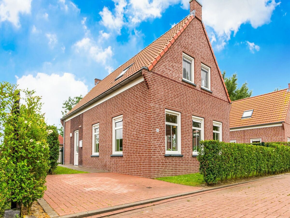 Holiday house Breskens Haven: Relax, Explore & Dine - Outdoor photo 5