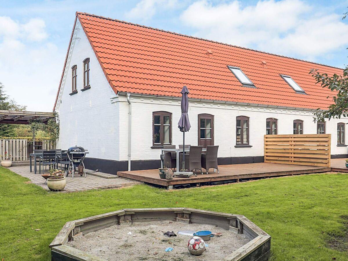 Holiday house 4 Sterne Ferienhaus in Asaa