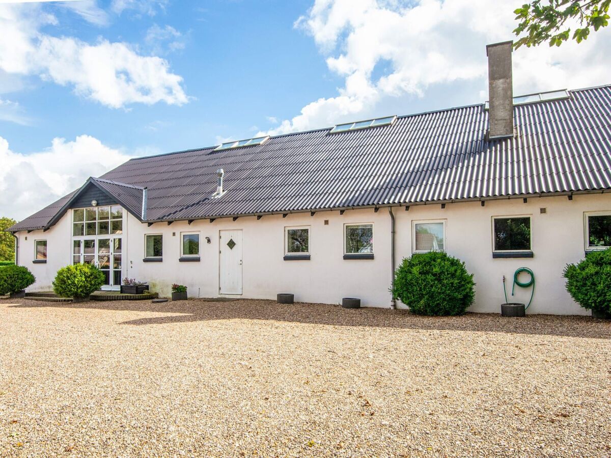 Holiday house 4 star holiday home in Henne - Outdoor photo 4