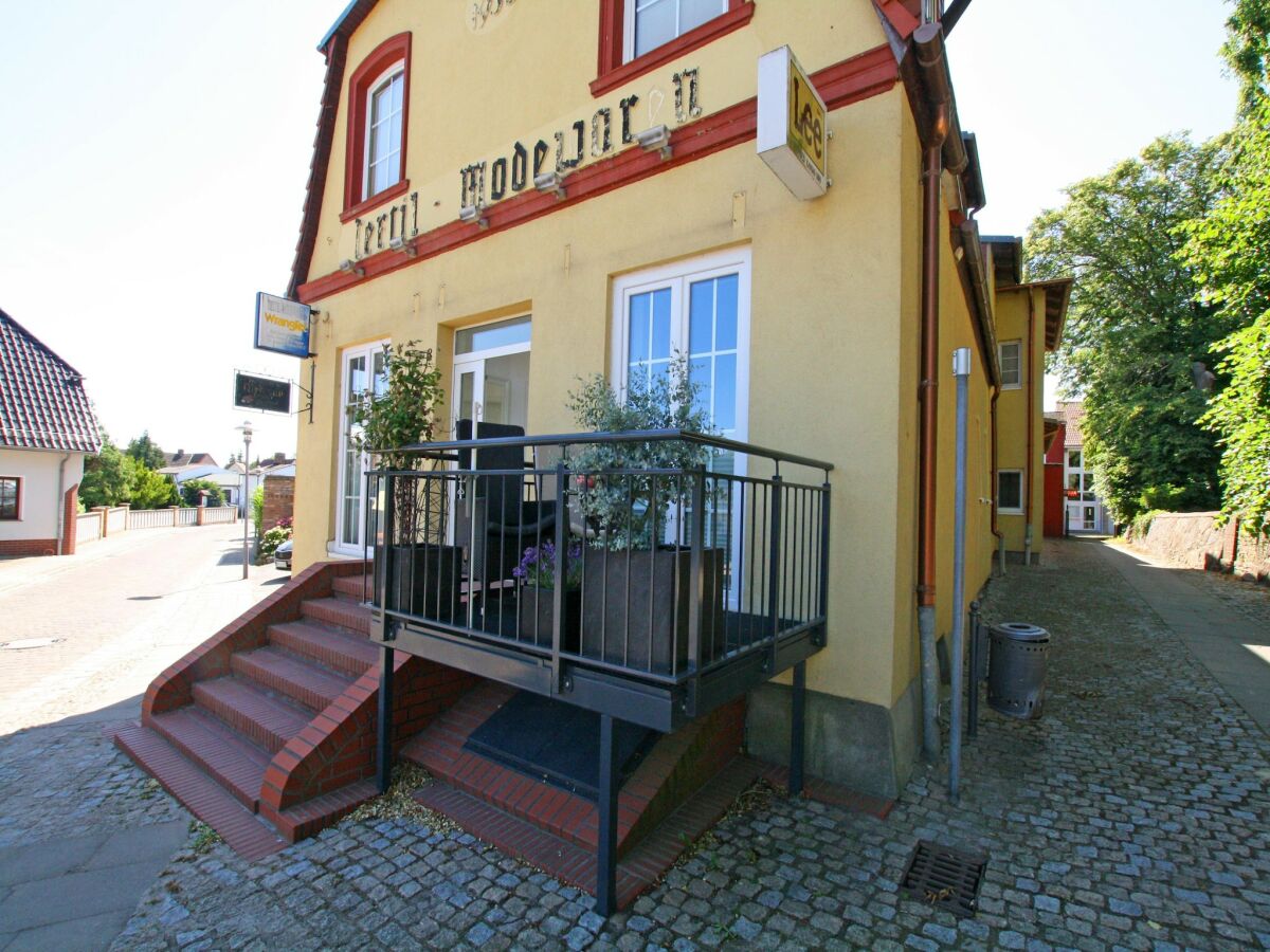 Apartment Einladende Ferienwohnung in Wiek mit Garten - Outdoor photo 2