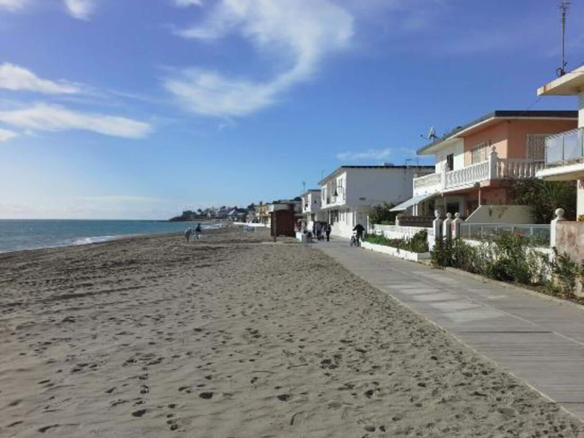 Holiday house Ferienwohnung direkt am Boulevard von La Cala