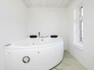 Holiday house Spacious Summer House with Sauna - Outdoor photo 15
