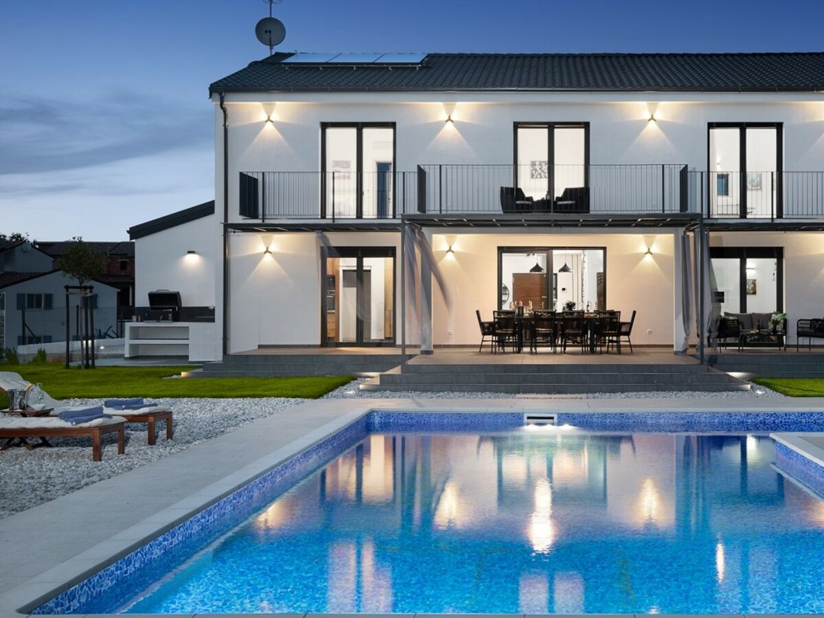 Villa Villa Dolce Bacio - Modern Villa Dolce Bacio in Kavran, Istria