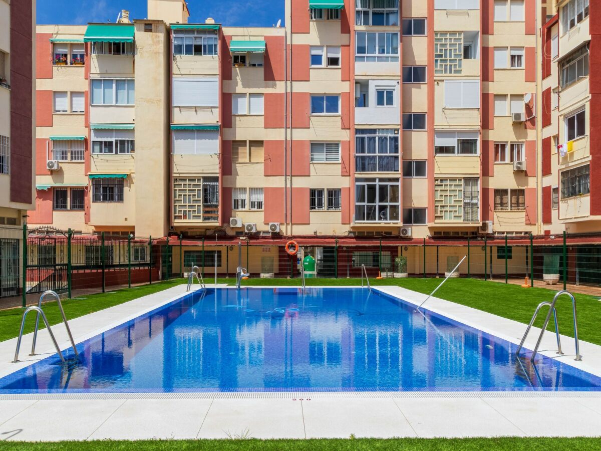 Apartment Stylish Stay with Pool & Sea Views - Outdoor photo 4