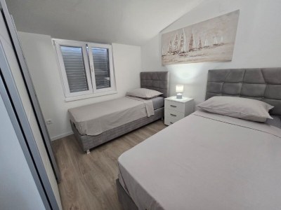 Apartment Apartments Ivankovic - Two Bedroom Apartment with Terrace - Features photo 7