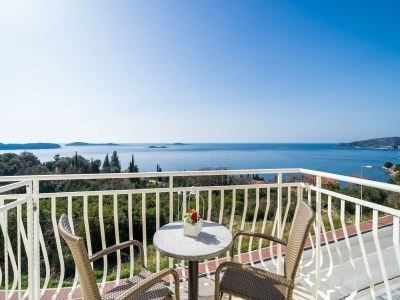 Apartment Villa Samba - Comfort One Two-Bedroom Apartment with Balcony and Sea View - gasi se - Outdoor photo 3