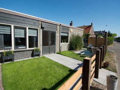 Holiday house Bungalow in Petten am Strand für 4 Von Belvilla in Petten - Holiday house
