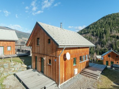 Holiday park Inviting chalet with terrace - Outdoor photo 6