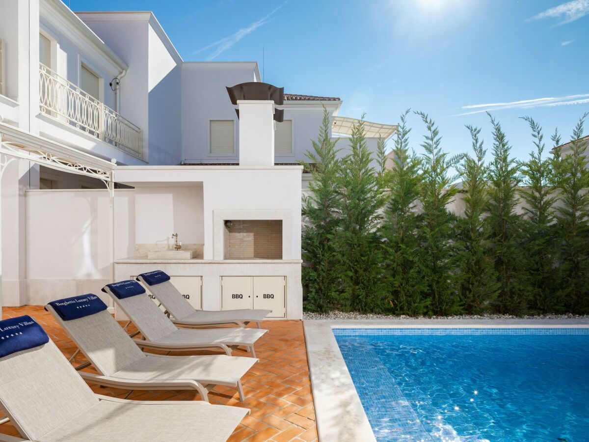 Villa Luxuriöse Villa in Vabriga mit Swimmingpool
