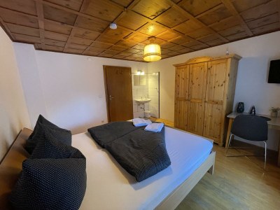 Holiday room Zimmer 2 - Familienzimmer, Etagendusche/Etagen-WC - Outdoor photo 16