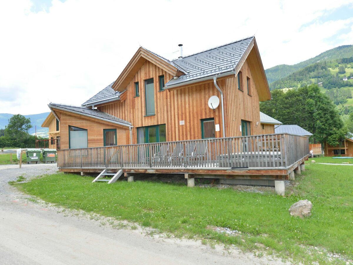 Holiday park Majestic chalet with sauna
