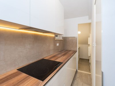 Apartment Apartment Nikolica - Two Bedroom Apartment with Terrace - Features photo 30