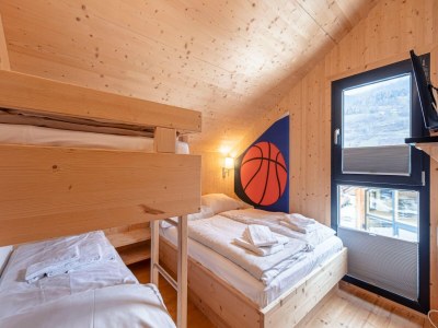 Holiday park Lovely chalet with hot tub - Features photo 15