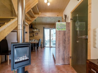Holiday park Appealing chalet with hot tub - Features photo 18