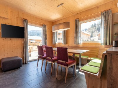 Holiday park Appealing chalet with hot tub - Features photo 20