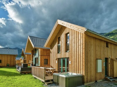 Holiday park Appealing chalet with hot tub in St. Lorenzen ob Murau - Holiday park
