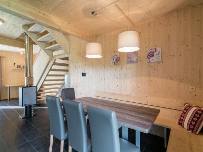 Holiday park Appealing chalet with hot tub - Features photo 9