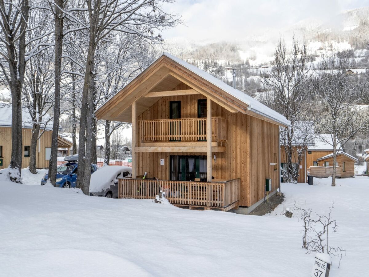 Holiday park Einladendes Chalet mit Infrarot Sauna - Outdoor photo 3