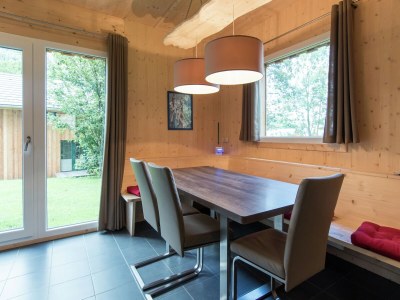 Holiday park Einladendes Chalet mit Infrarot Sauna - Features photo 7