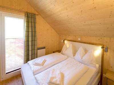 Holiday park Attractive chalet with hot tub - Features photo 6