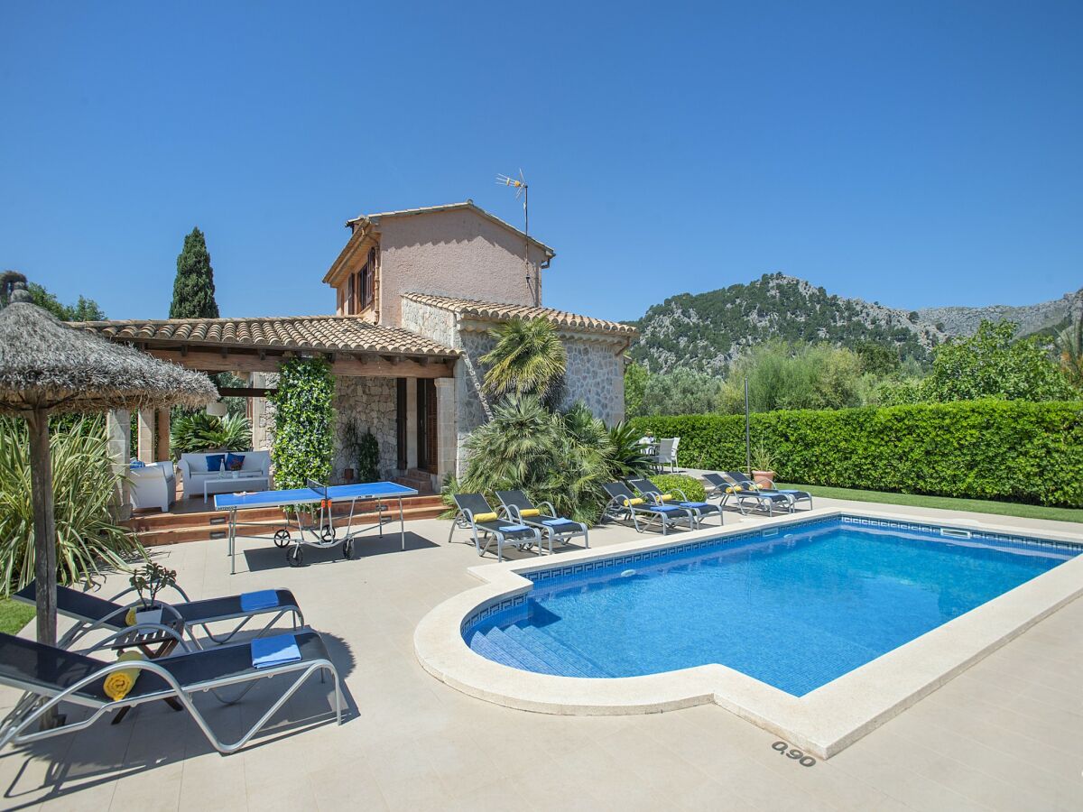 Villa Elegante Villa mit Bergblick