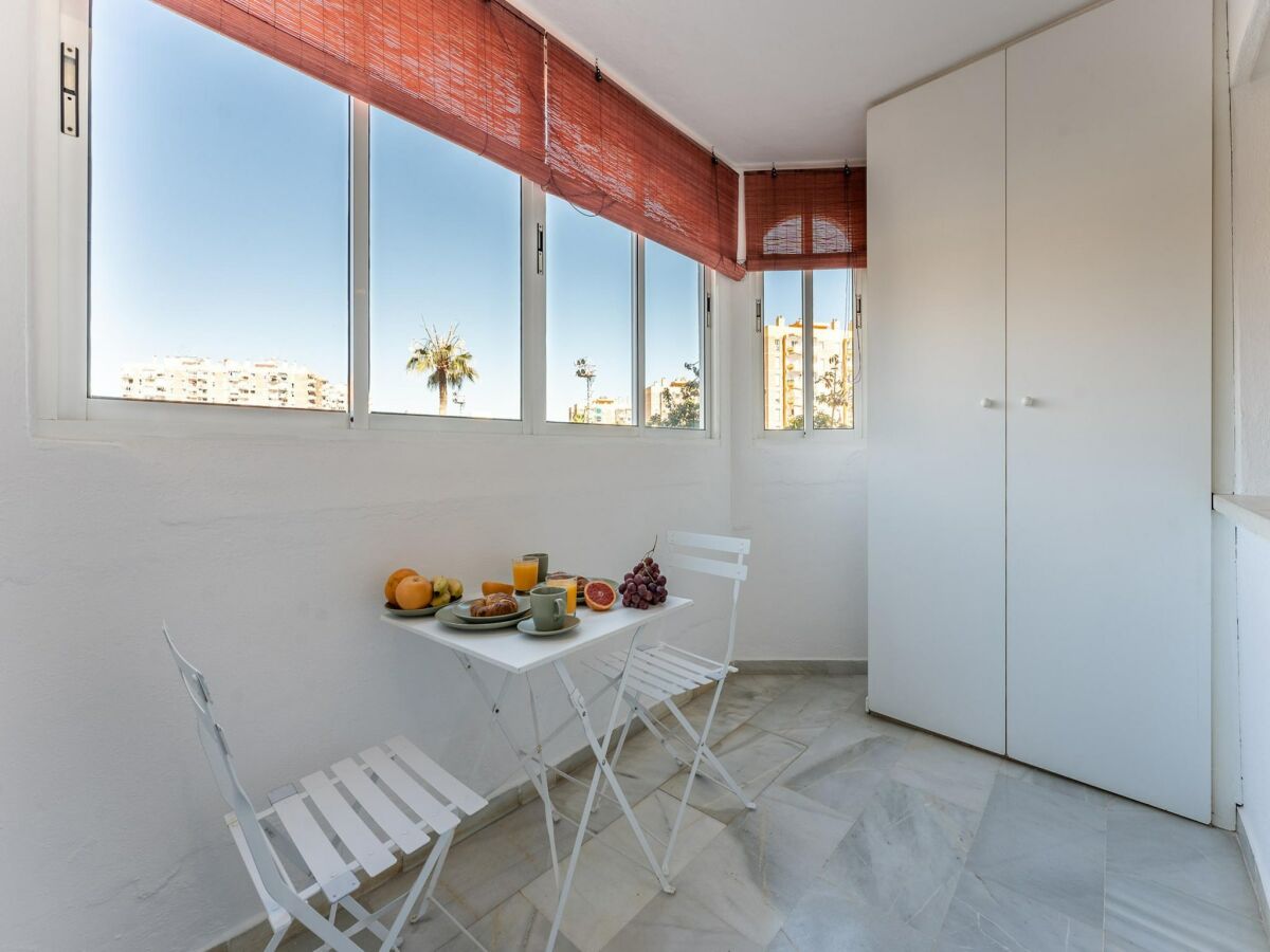 Apartment Faro's Arroyo de la Miel Apartment in Malaga - Outdoor photo 2