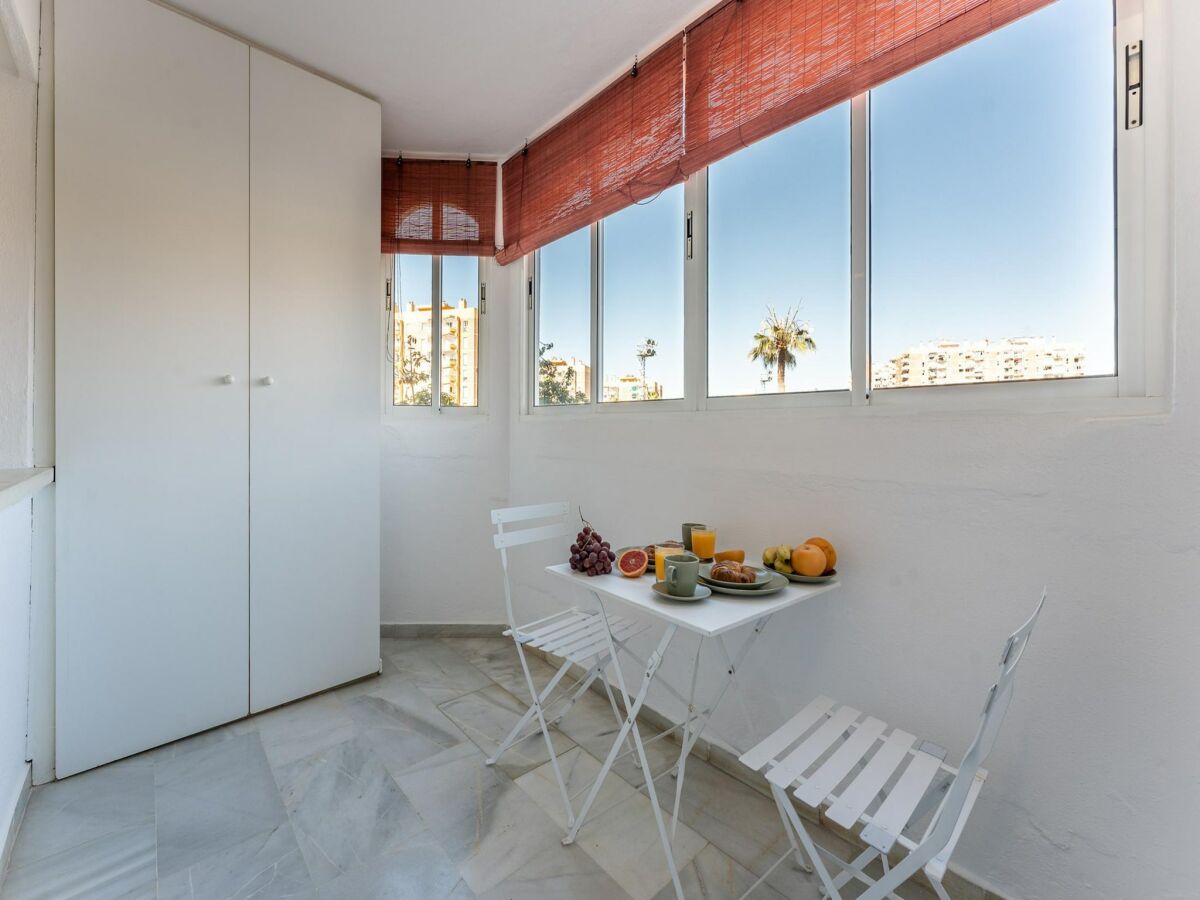 Apartment Faro's Arroyo de la Miel Apartment in Malaga - Outdoor photo 4