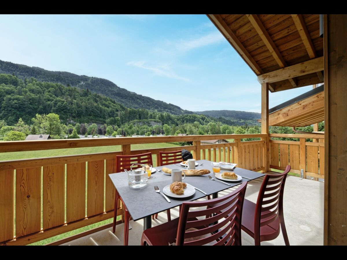 Apartment Apartment in Samoëns with Pool & Spa - Outdoor photo 3