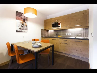 Apartment Apartment in Les Ménuires with Spa & Ski Access - Features photo 14