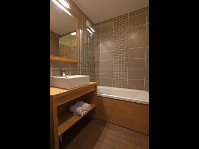 Apartment Apartment in Les Ménuires with Spa & Ski Access - Features photo 23