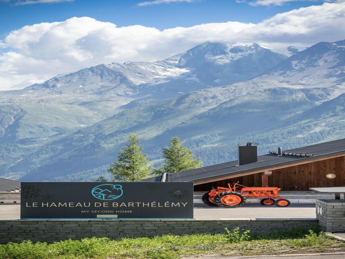 Apartment Apartment in La Rosière with Stunning Alpine Views - Outdoor photo 5
