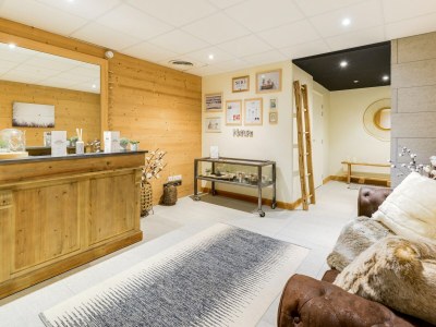 Apartment Apartment in Combloux with Mont Blanc Views - Features photo 9