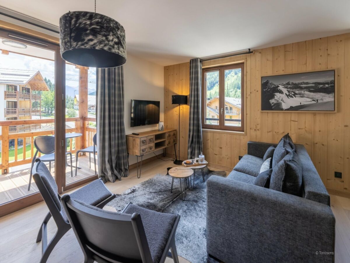Apartment Apartment in Chantemerle near Ski Slopes