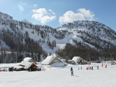 Holiday park Chalet in Isola nahe Skipisten - Environment photo 22