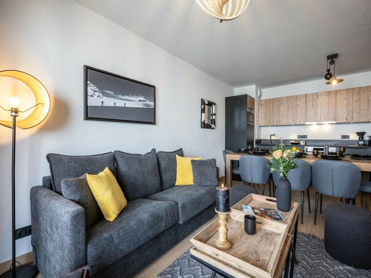 Apartment Apartment in Fornelet with Ski-In/Ski-Out Access