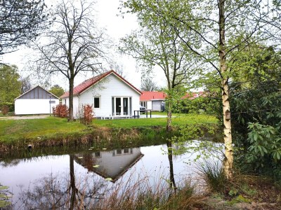 Holiday house Chalet in Friesland mit Terrasse - Outdoor photo 4