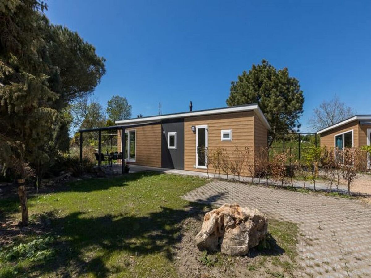 Holiday park Cozy Chalet at Holiday park Fort den Haak - Outdoor photo 4