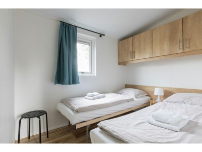 Holiday park Chalet in Vrouwenpolder near Banjaard Beach - Features photo 11