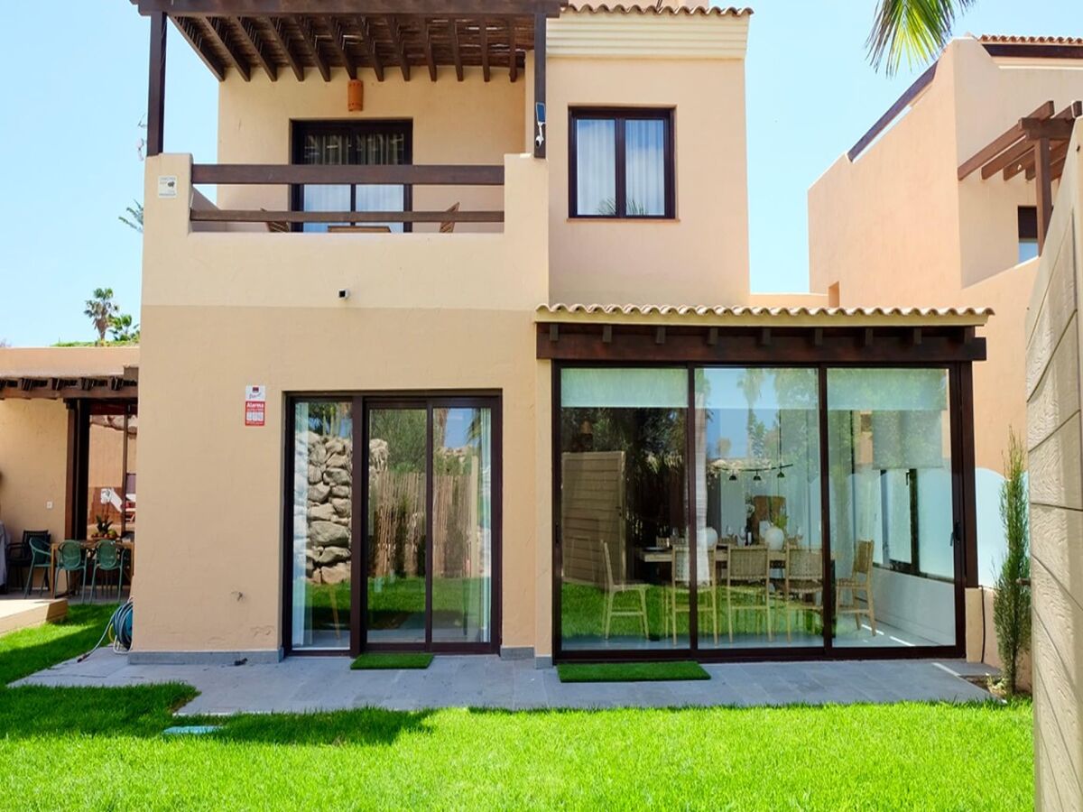 Holiday house Chalet Amarilla Golf with Pool & Jacuzzi