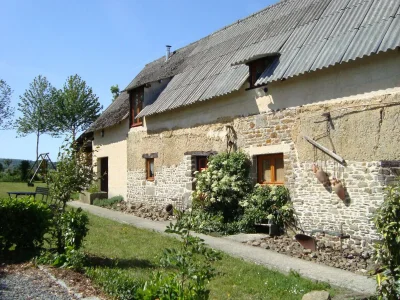 Holiday house Ferienhaus und Mobilheim mit großem Garten in Gouvets - Holiday house