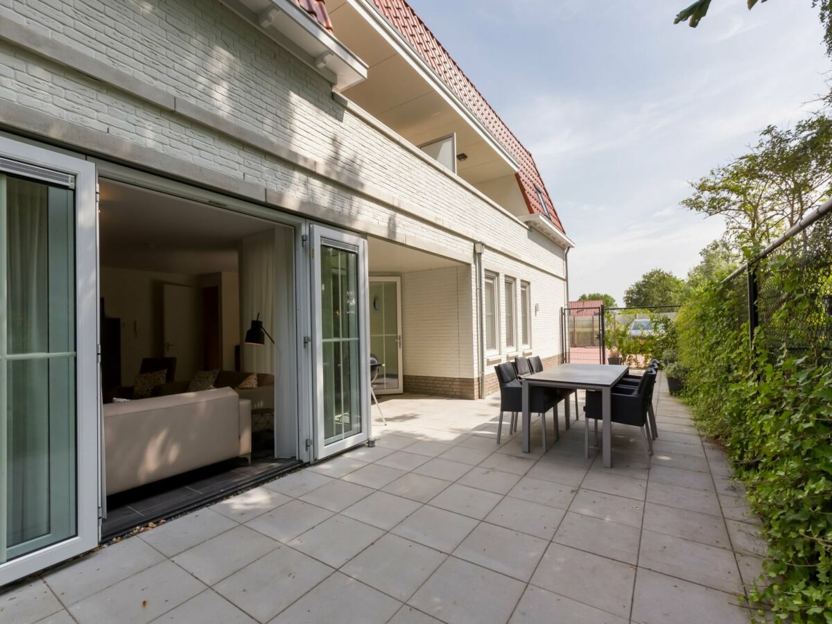 Apartment Spacious Apartment in Koudekerke with Terrace - Outdoor photo 2