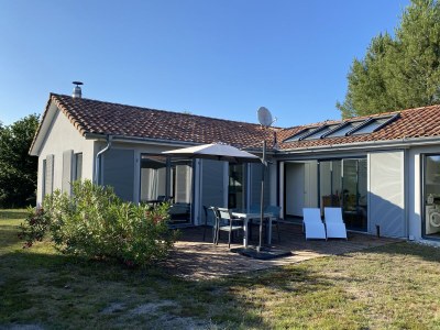 Holiday house Modern and spacious holiday home – only five minutes to the Atlantic in Bias - Holiday house