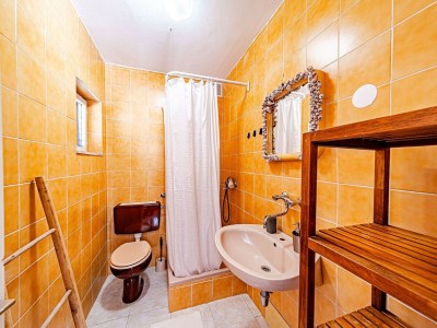 Apartment Holiday Home Island Gem - Five  Bedroom Apartment - Features photo 50