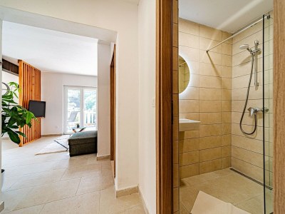 Apartment Holiday Home Island Gem - Five  Bedroom Apartment - Features photo 61