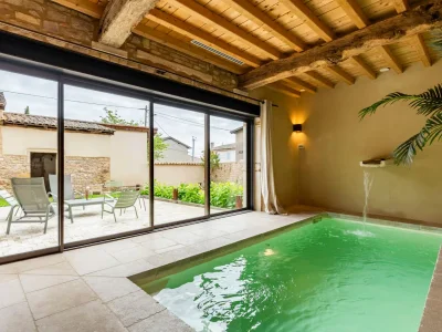 Villa Villa mit Pool und gemütlichem Innenhof in Marxen - Villa