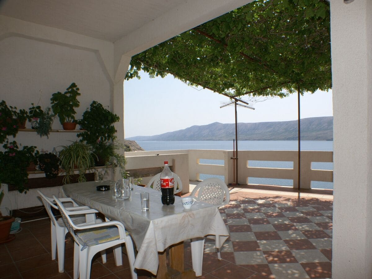 Apartment Comfortable and spacious apartment near beach Zubovići, Pag A-4065-a