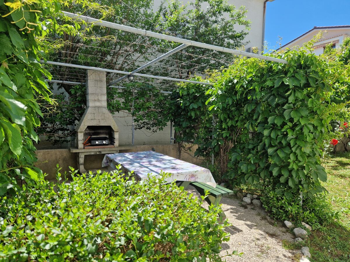 Apartment Two bedroom apartment with terrace Baška, Krk A-19201-c - Outdoor photo 3