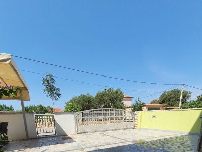 Apartment Apartments with parking space Bibinje, Zadar - 22995 in Bibinje - Apartment