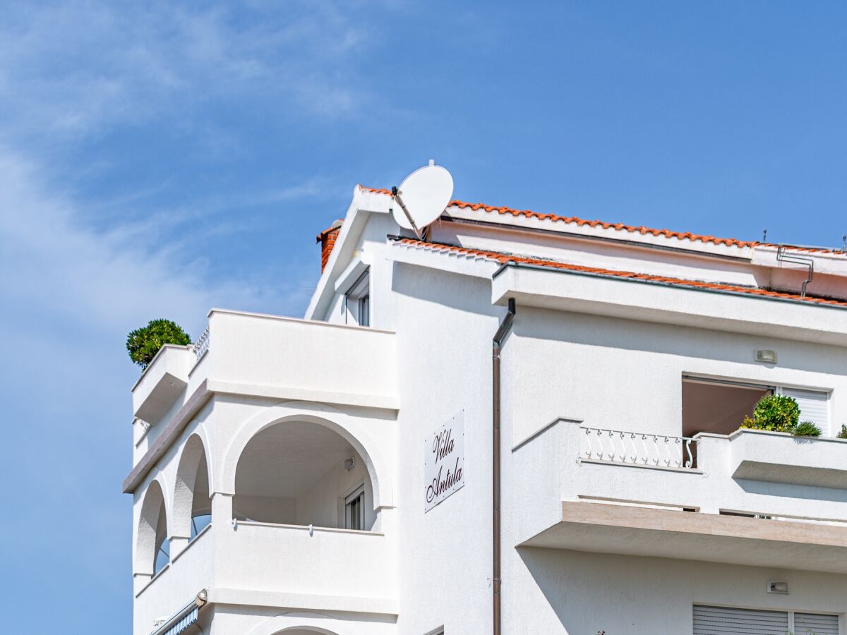 Apartment One bedroom apartment with terrace and sea view Banjol, Rab A-5022-e - Outdoor photo 3